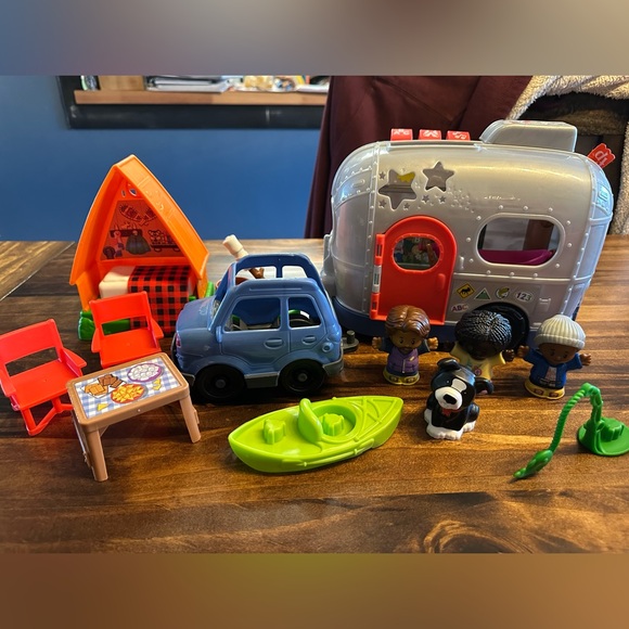 Fisher Price Little People Camping Set - Picture 1 of 5
